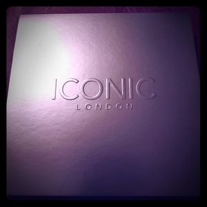 Iconic London eyeshadow pallet